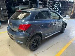 SUCATAChevrolet Onix 2019 1.4 Activ 5p  PARA RETIRADA DE PEÇAS